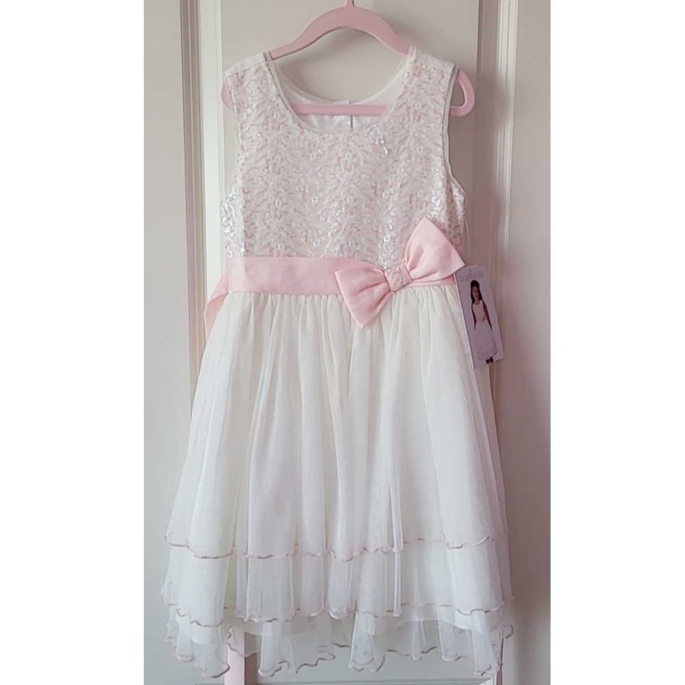 Girls Dress size 6 New
